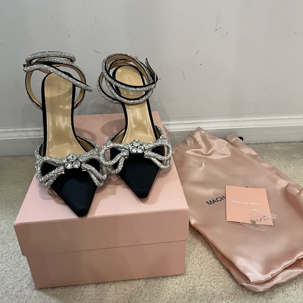 MACH & MACH
Strass Bow Double Ankle-Strap Pumps 39.5